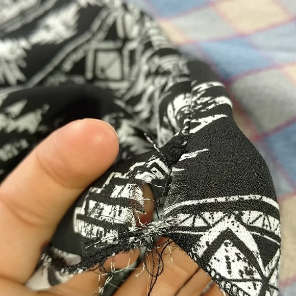 3/4 Sleeve Rue21 Tribal Print Top - Picture 6 of 6